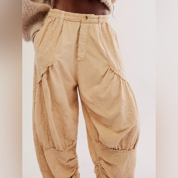 NWT Easy Love Embroidered Pull-On Pants